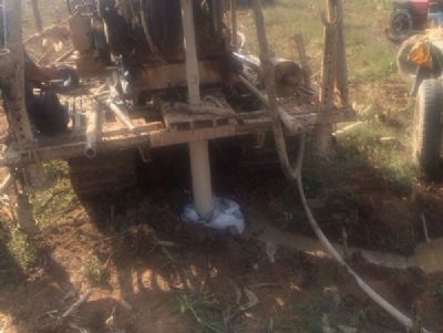 點擊查看詳細信息<br>標題：唐寧府工程鉆機 閱讀次數(shù)：12389